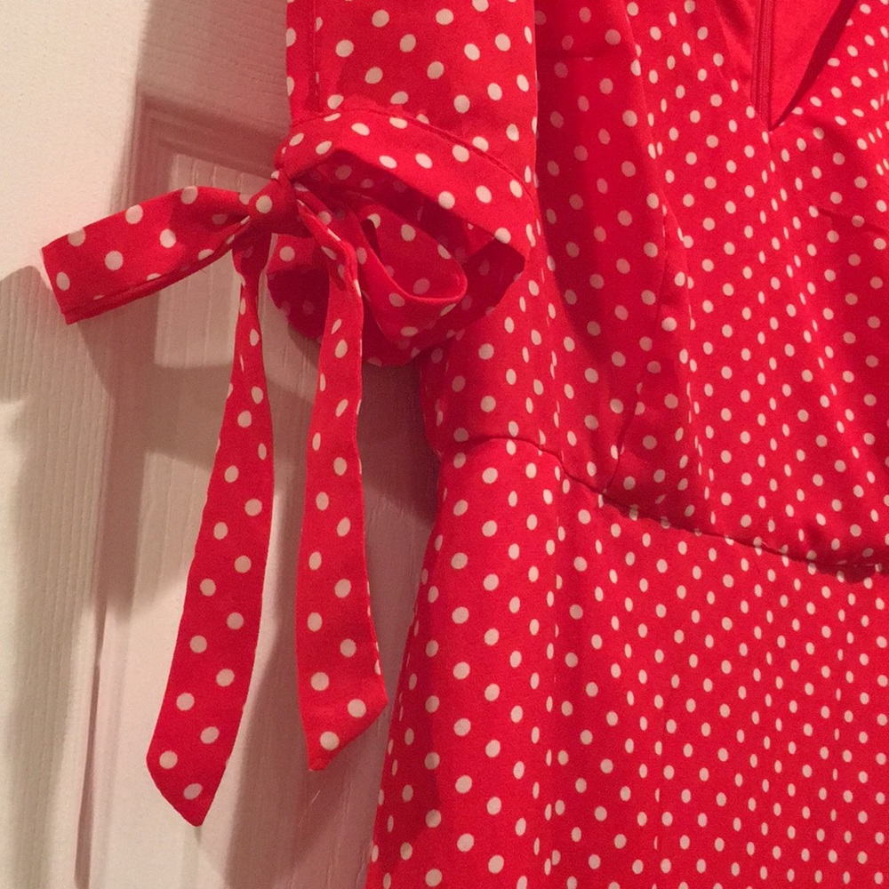 Polka Dot Midi Dress w/ Bow Sleeves.Minnie… - Picture 2 of 6
